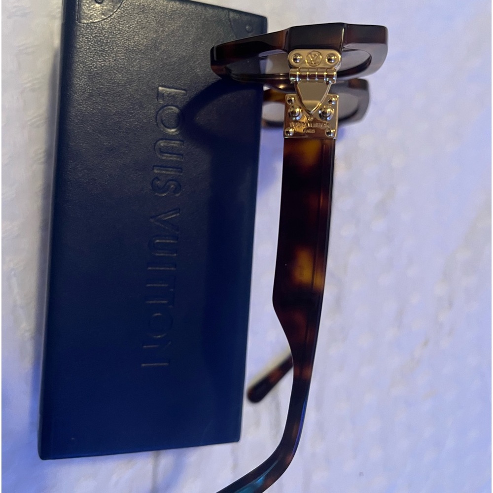 LouisVuitton Shades